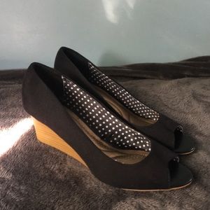 Black Suede Dexflex Peeptoe Wedge Heels/ 8.5